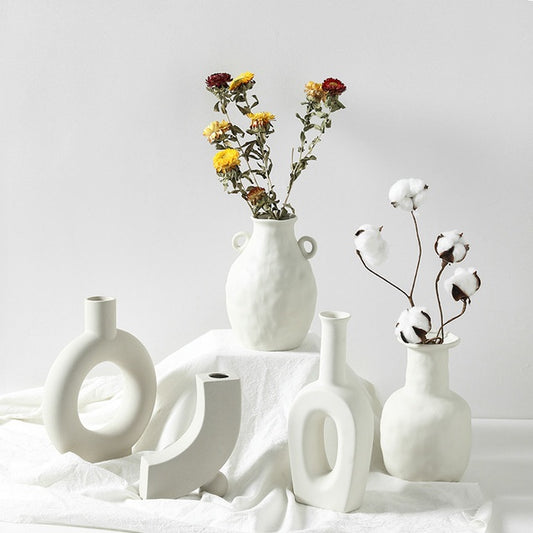 Nordic-Style Ceramic Decorative Vase for Home and Garden | Minimalist Centerpiece | Vase for Ornaments