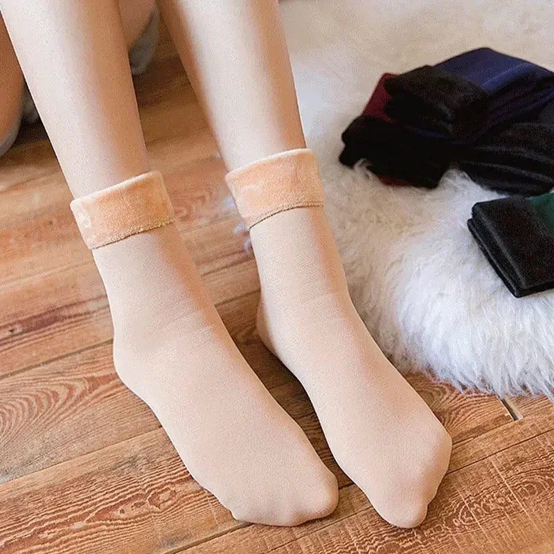 🧦 Women’s Ultra-Thick Thermal Velvet Socks – Plush-Lined Winter Floor & Snow Socks
