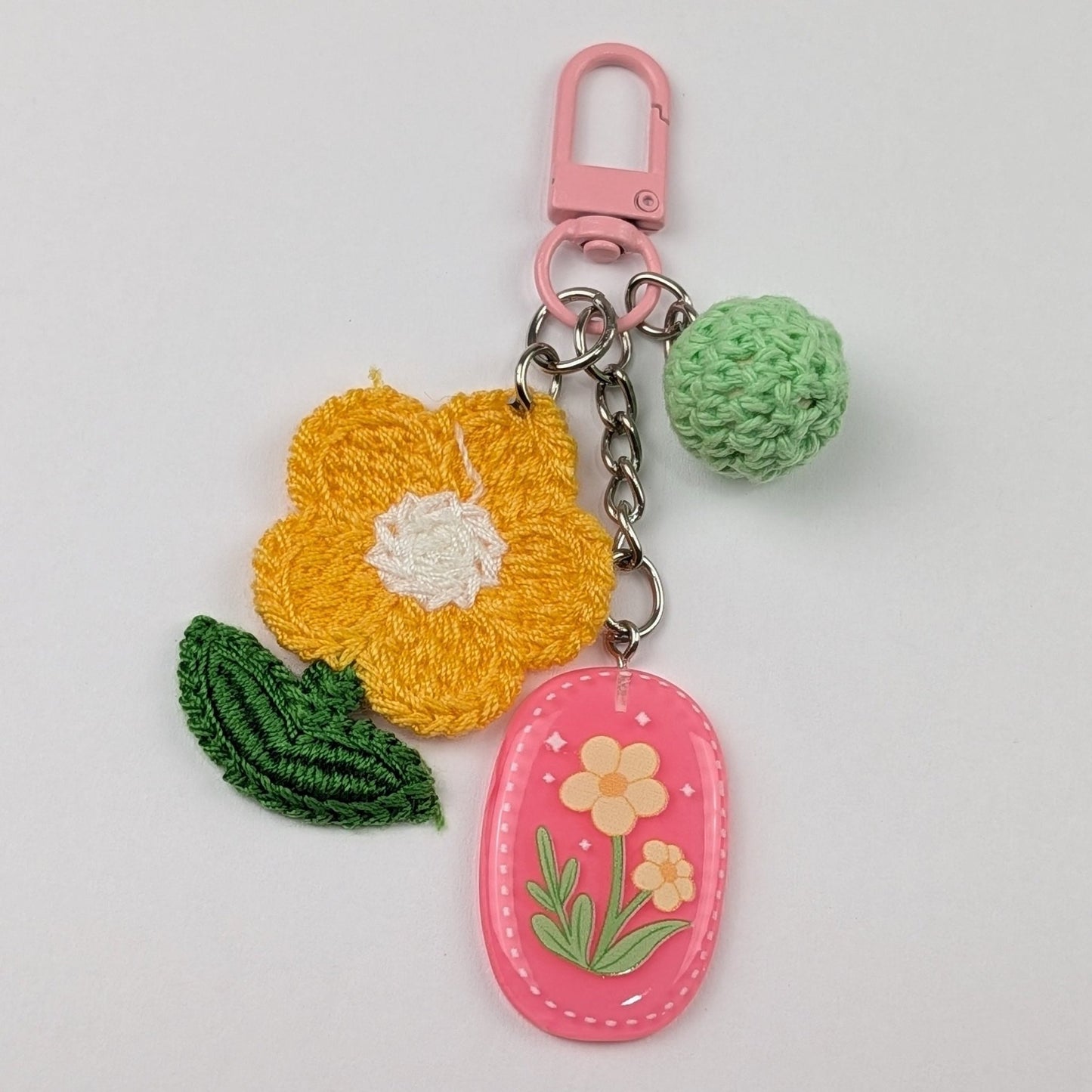 Handmade Crochet Flower Keychain with Resin Floral Tag – Boho Bag Charm & Key Accessory - goosavvy.com